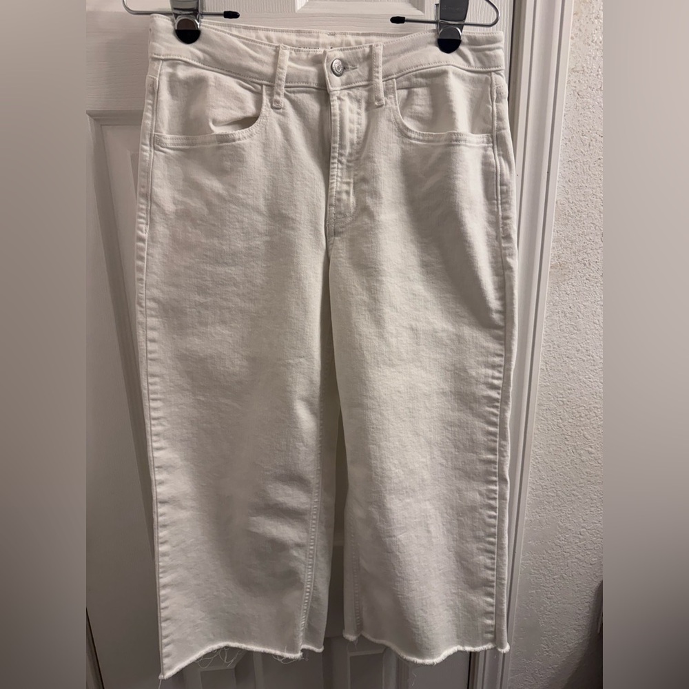 Old Navy Wide Leg Cropped Jeans